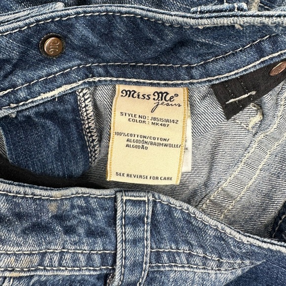 Miss Me Booty Bling Jeans Size 27 – Rhinestone Pockets, Low Rise, Y2K Vibes 💎 - Picture 9 of 10